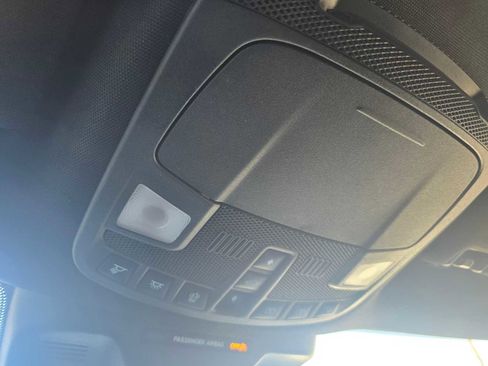 Used 2023 Ford Expedition Limited image 34