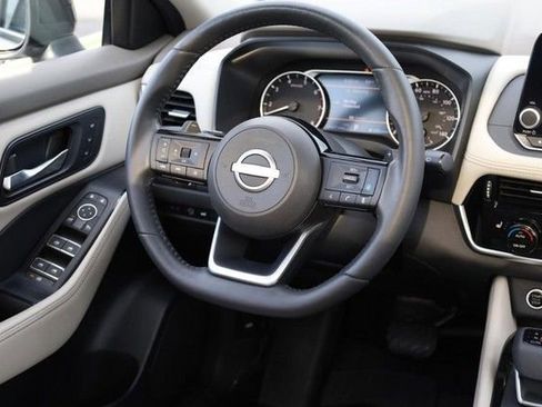 Certified 2023 Nissan Rogue SL image 28