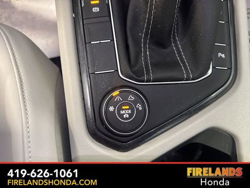 Used 2023 Volkswagen Tiguan SE R-Line image 23