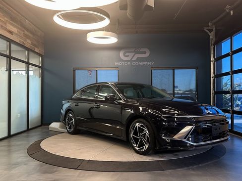 Used 2024 Hyundai Sonata SEL w/ Convenience Package image 1