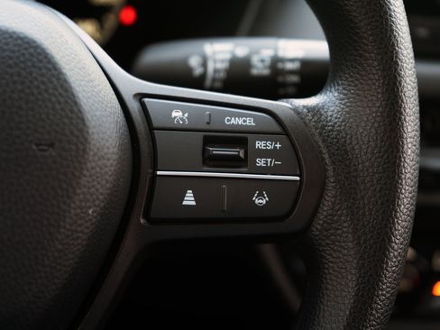 Used 2023 Honda HR-V LX image 21