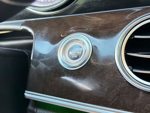 Certified 2019 Mercedes-Benz E 300 image 26