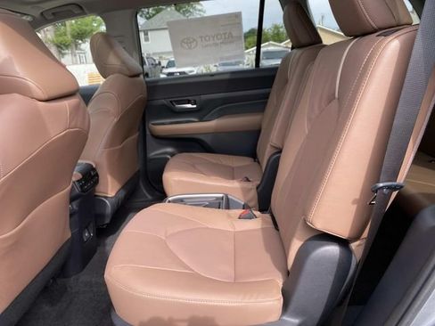 New 2026 Toyota Grand Highlander AWD image 7