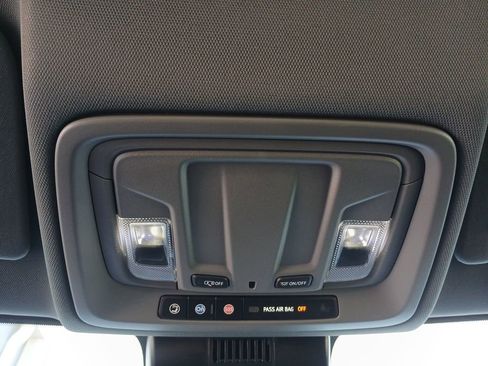 Certified 2025 Chevrolet Silverado 2500 Custom w/ Custom Value Package image 18