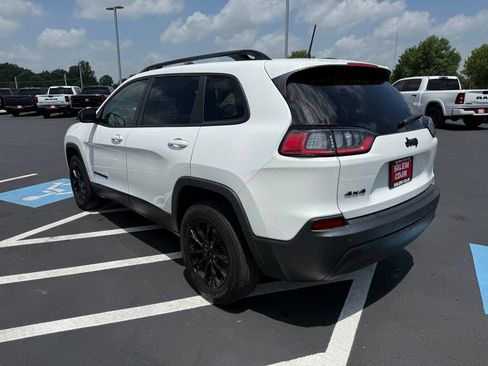 Used 2023 Jeep Cherokee Altitude Lux w/ Lux Elite Package AWD/4WD image 6