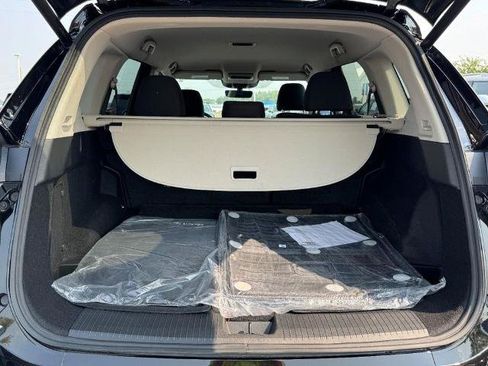 Certified 2025 Nissan Rogue SV FWD image 6