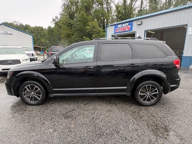 Used 2018 Dodge Journey SE w/ Connectivity Group FWD image 2