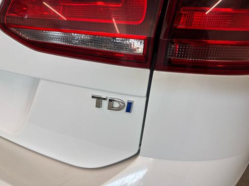 Used 2015 Volkswagen Golf TDI SE image 78