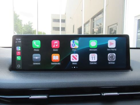 Used 2023 Genesis GV70 2.5T w/ Select Package image 11