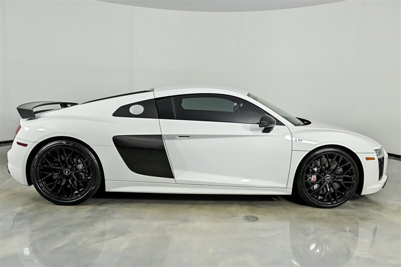 Used 2017 Audi R8 V10 plus AWD/4WD image 11