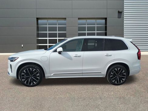 New 2026 Volvo XC90 T8 Ultra w/ Protection Package Premier AWD/4WD image 4