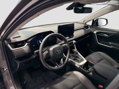 Used 2023 Toyota RAV4 Limited image 10