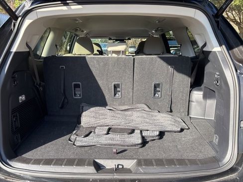 Certified 2024 Subaru Ascent Premium w/ Convenience Package image 24