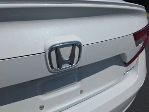Used 2019 Honda Accord Sport image 10