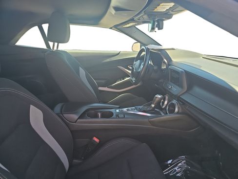 Used 2019 Chevrolet Camaro LT RWD image 17