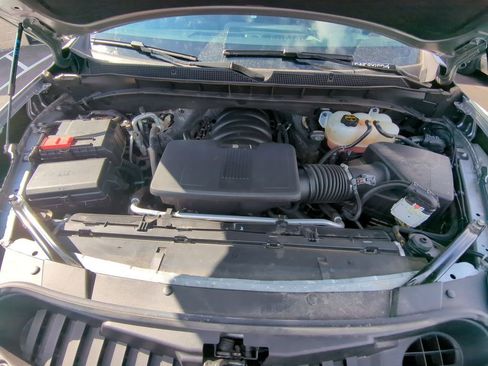 Used 2025 Chevrolet Suburban Z71 image 34