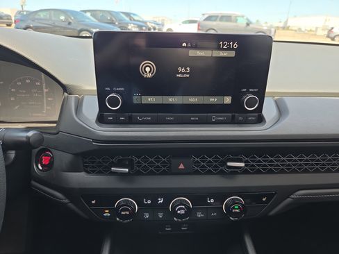 Used 2023 Honda Accord EX image 14