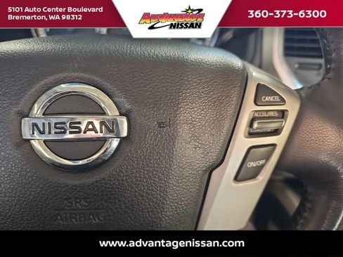 Used 2017 Nissan Titan SV image 12