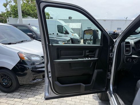 Used 2024 RAM 3500 Tradesman AWD/4WD image 23
