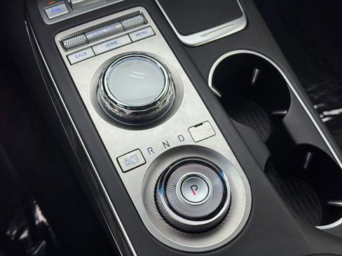 Used 2025 Genesis GV70 3.5T Sport w/ Sport Advanced Package image 35