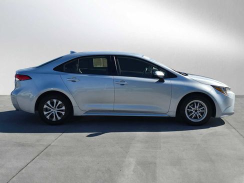 Certified 2022 Toyota Corolla LE image 2