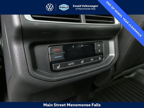 Certified 2025 Volkswagen Atlas SEL image 48