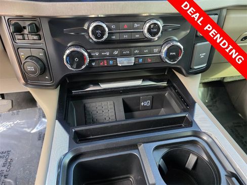 Used 2025 Ford F350 Platinum w/ Platinum Plus Package image 29