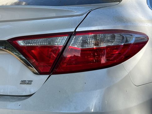 Used 2016 Toyota Camry SE FWD image 10