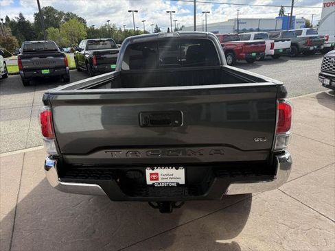 Certified 2023 Toyota Tacoma TRD Off-Road AWD/4WD image 5