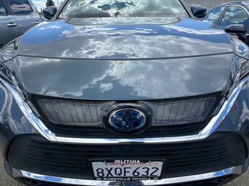 Used 2021 Toyota Venza Limited AWD/4WD image 12