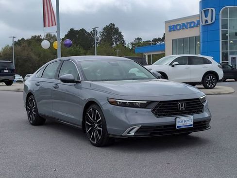 New 2026 Honda Accord Touring image 7