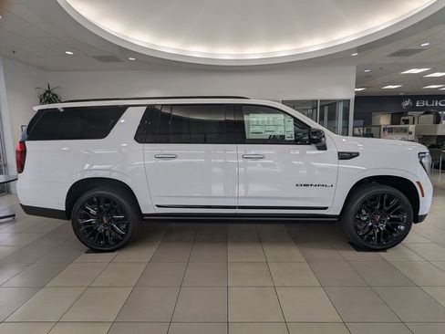 New 2026 GMC Yukon XL Denali w/ Sun & Power Step Package image 2