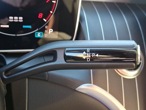 Certified 2025 Mercedes-Benz GLC 300 4MATIC image 15