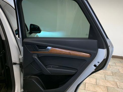 Used 2023 Audi Q5 2.0T Premium w/ Convenience Package AWD/4WD image 52