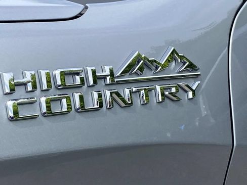 Used 2024 Chevrolet Silverado 1500 High Country w/ High Country Premium Package AWD/4WD image 34