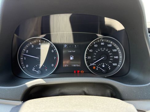Used 2018 Hyundai Elantra SEL FWD image 11