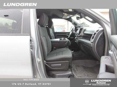Used 2025 RAM 1500 Big Horn AWD/4WD image 9
