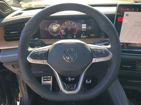 New 2026 Volkswagen Tiguan SEL R-Line AWD/4WD image 21