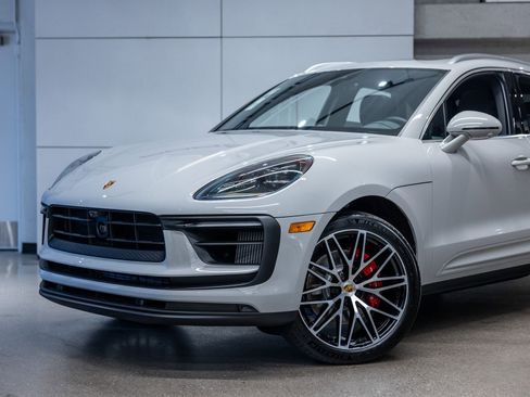 New 2026 Porsche Macan S image 22