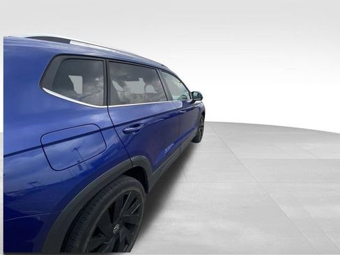 Used 2024 Volkswagen Taos SEL image 12