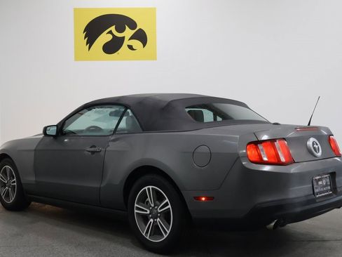 Used 2011 Ford Mustang Premium w/ Security Pkg image 9