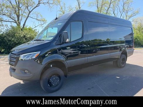 New 2026 Mercedes-Benz Sprinter 3500 image 2