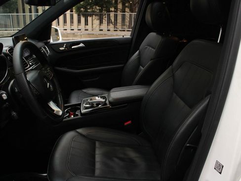 Used 2019 Mercedes-Benz GLE 400 4MATIC w/ Premium 1 Package image 15