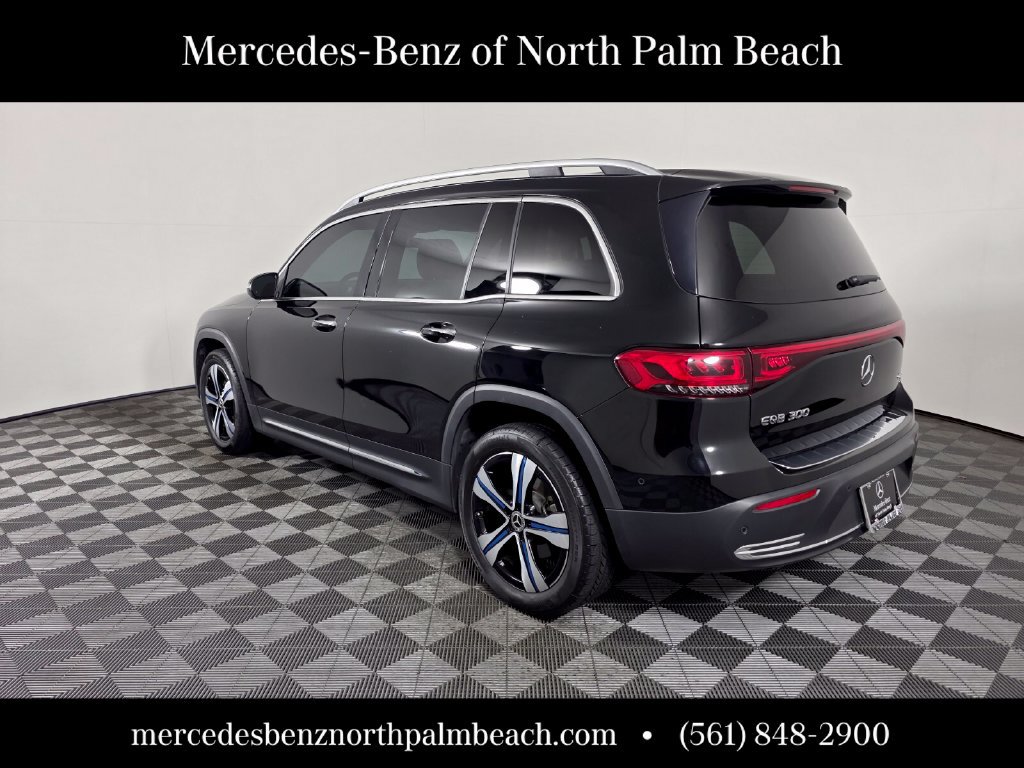 Certified 2023 Mercedes-Benz EQB 300 4MATIC image 4
