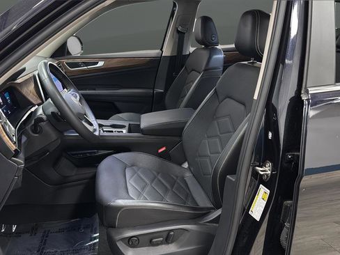 Used 2024 Volkswagen Atlas SE AWD/4WD image 15