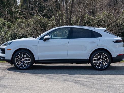 New 2026 Porsche Cayenne E-Hybrid Coupe image 2