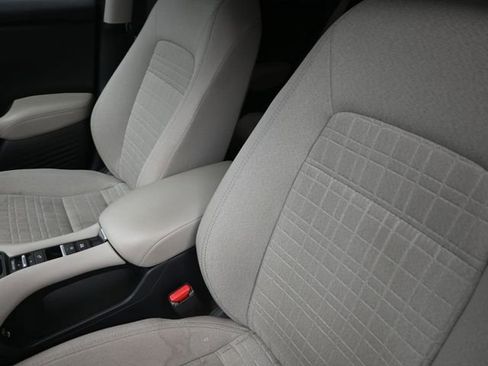 Used 2025 Honda HR-V LX image 10