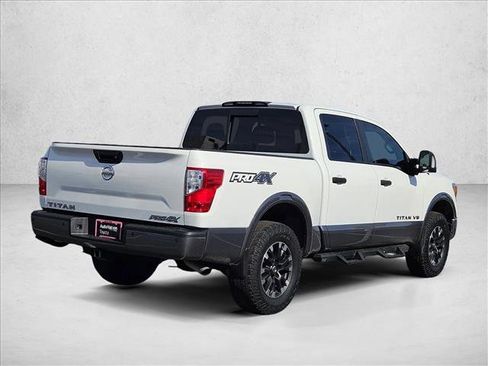 Used 2018 Nissan Titan PRO-4X w/ Pro-4x Convenience Package image 5