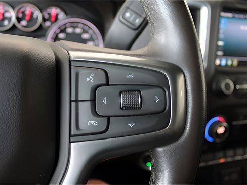 Used 2021 Chevrolet Silverado 1500 LT image 24