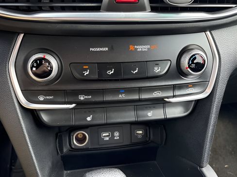 Used 2019 Hyundai Santa Fe SEL w/ Cargo Package FWD image 14